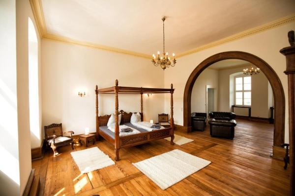 Veltheimsburg Hotell Bebertal Eksteriør bilde
