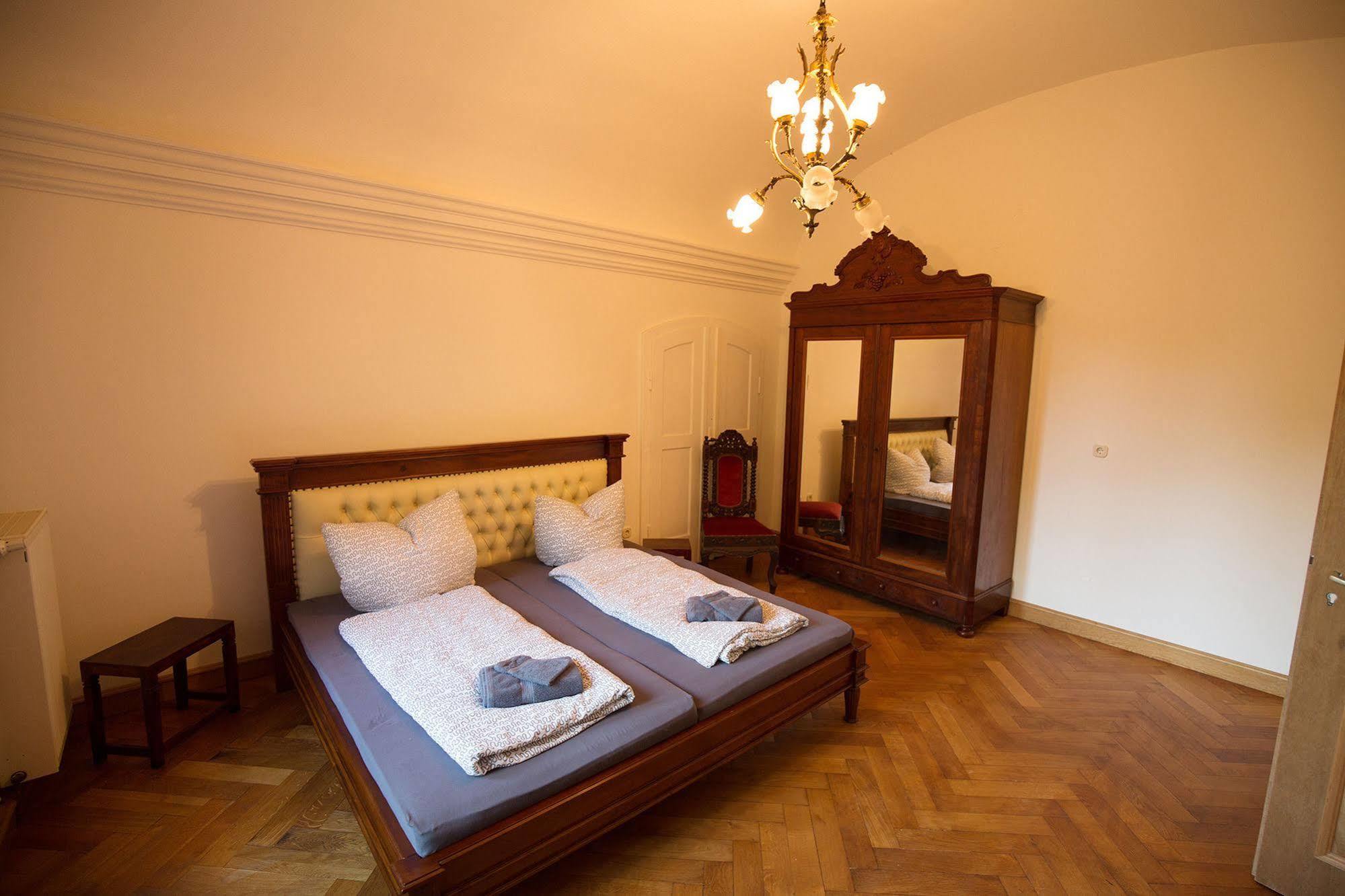Veltheimsburg Hotell Bebertal Eksteriør bilde