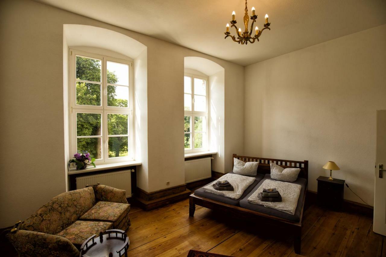 Veltheimsburg Hotell Bebertal Eksteriør bilde