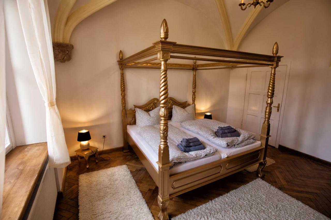 Veltheimsburg Hotell Bebertal Eksteriør bilde